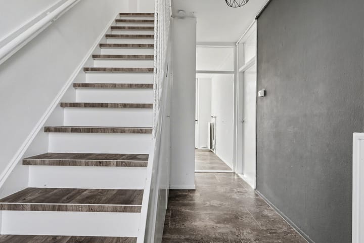 Photo 3 of Lelieplein 32