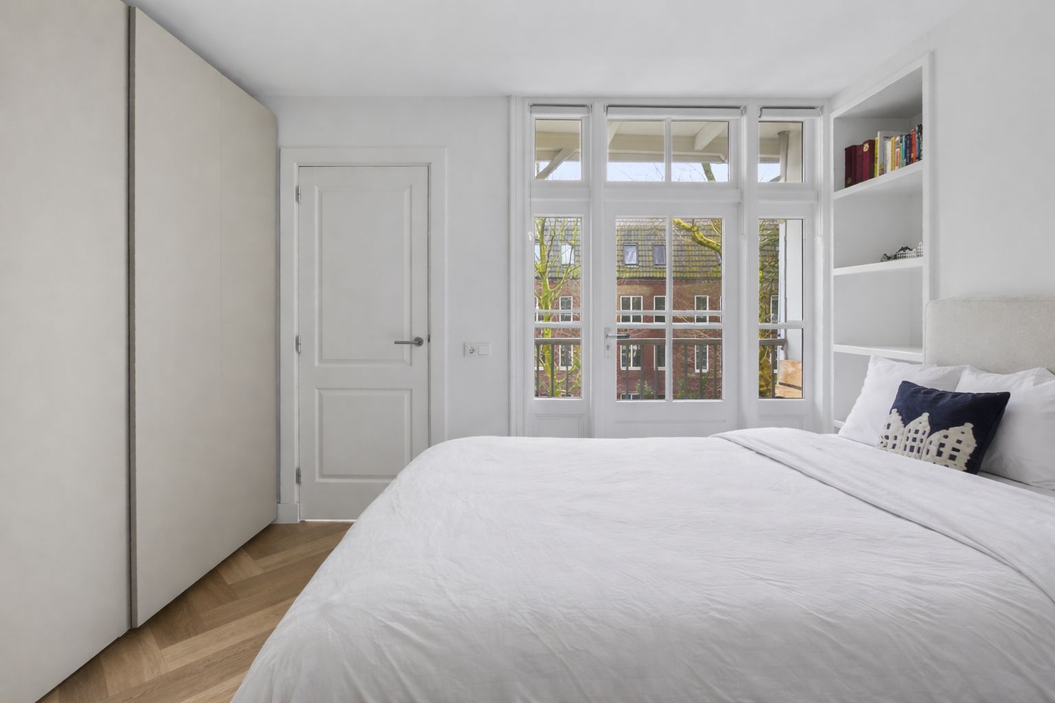 Foto 12 van Van Ostadestraat 30-2