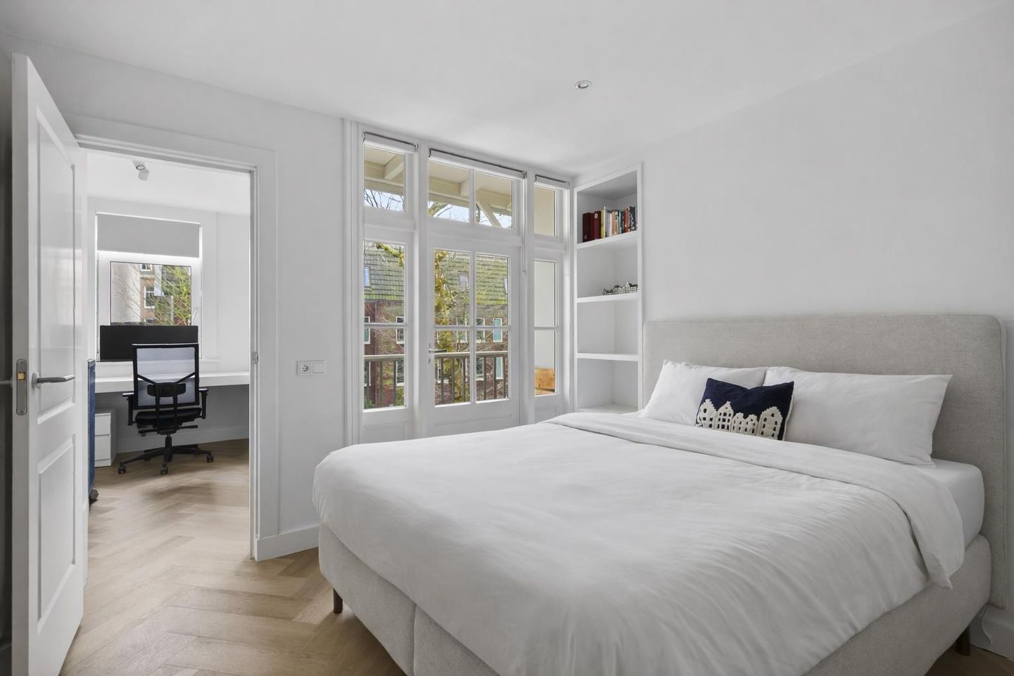 Foto 10 van Van Ostadestraat 30-2