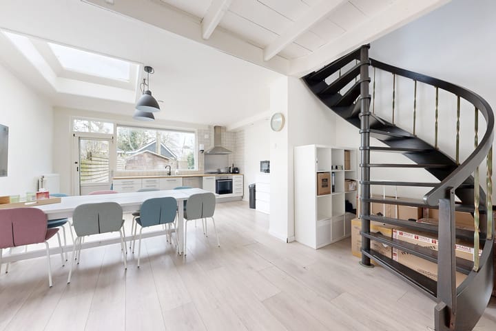 Photo 2 of Landpoortstraat 9