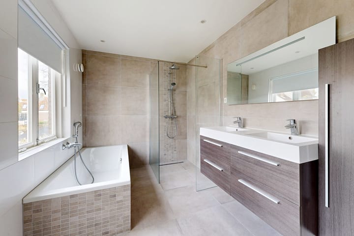 Photo 4 of Landpoortstraat 9