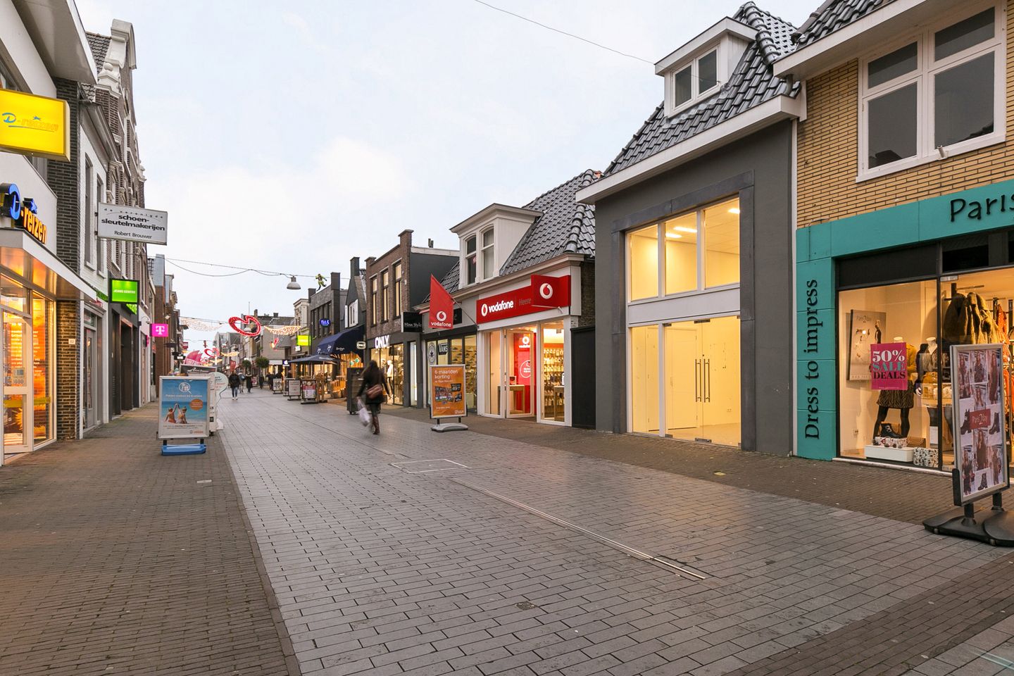 Bekijk foto 2 van Dracht 65