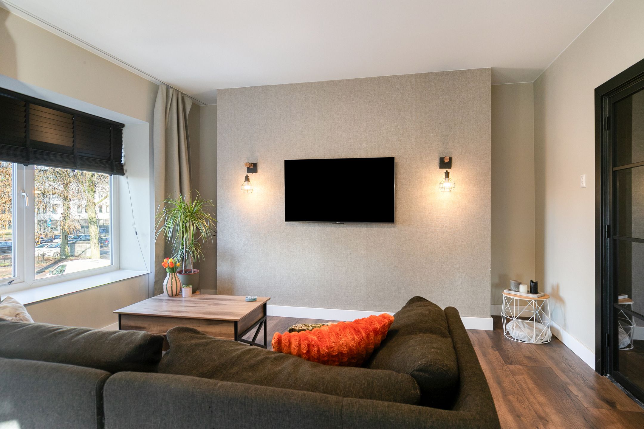 Foto 3 van Professor Regoutstraat 9