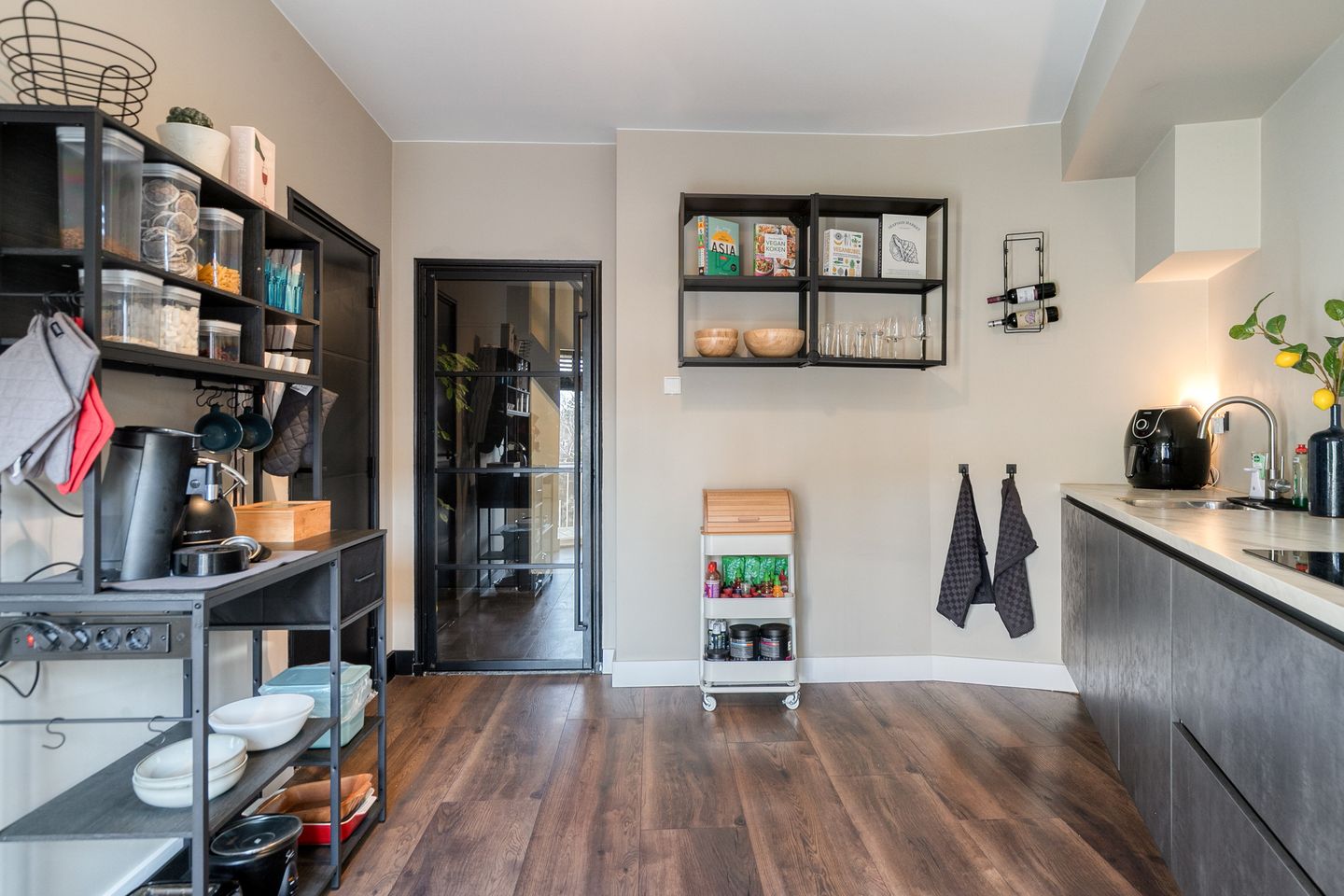 Foto 20 van Professor Regoutstraat 9