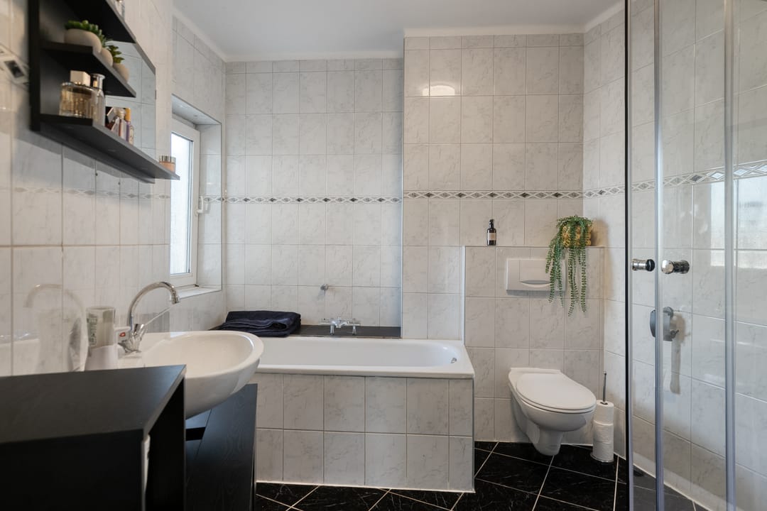 Foto 28 van Professor Regoutstraat 9