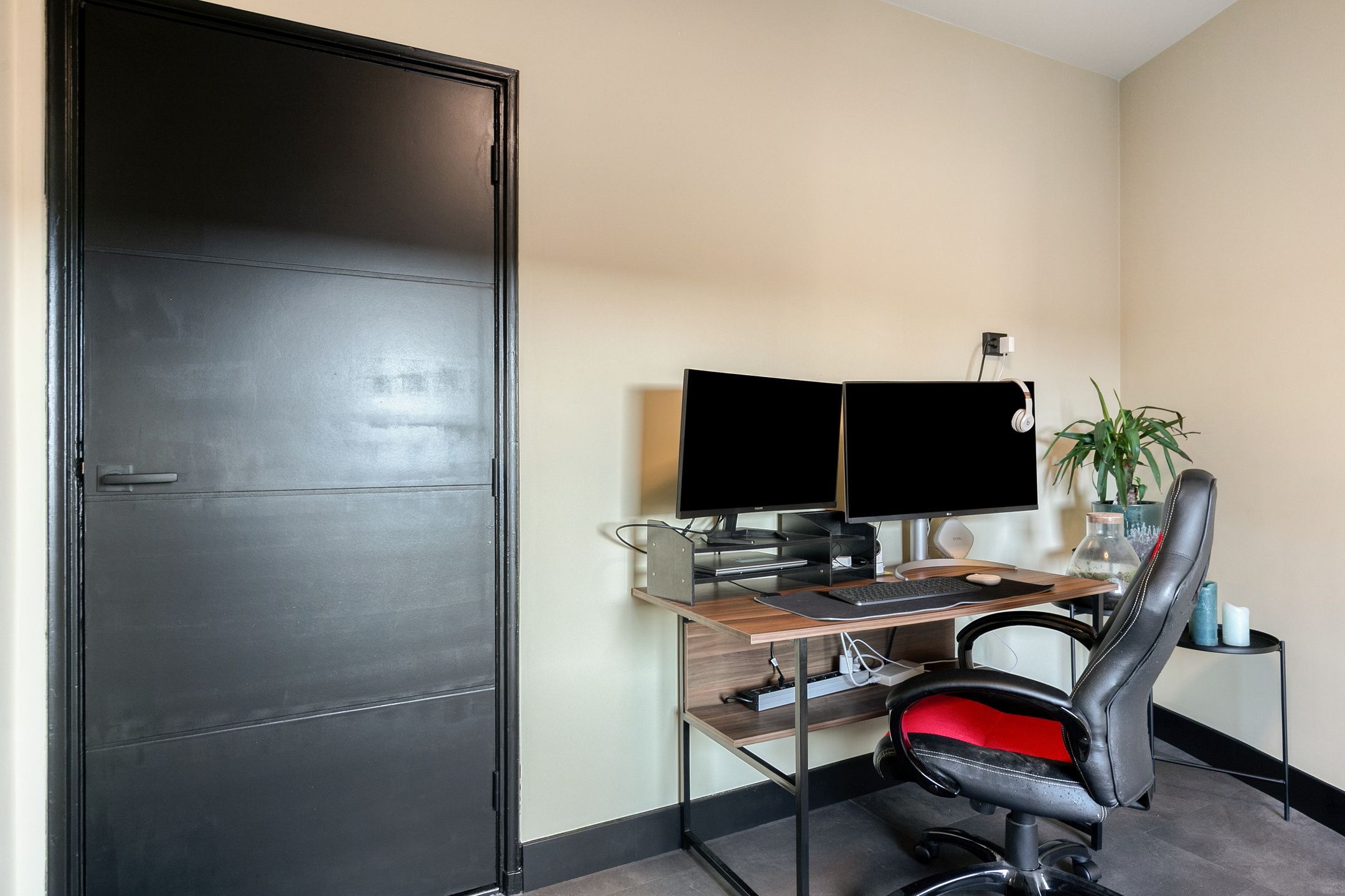 Foto 30 van Professor Regoutstraat 9