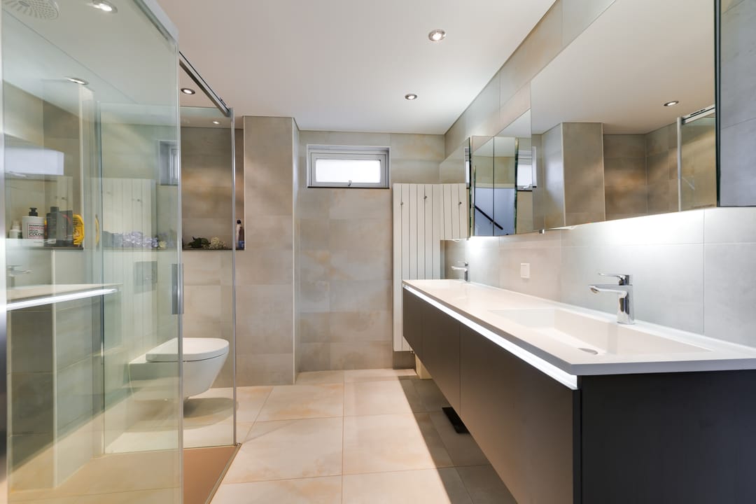 Modern corner home with wellness bathroom and sunny southeast backyard in Leidschendam — 17