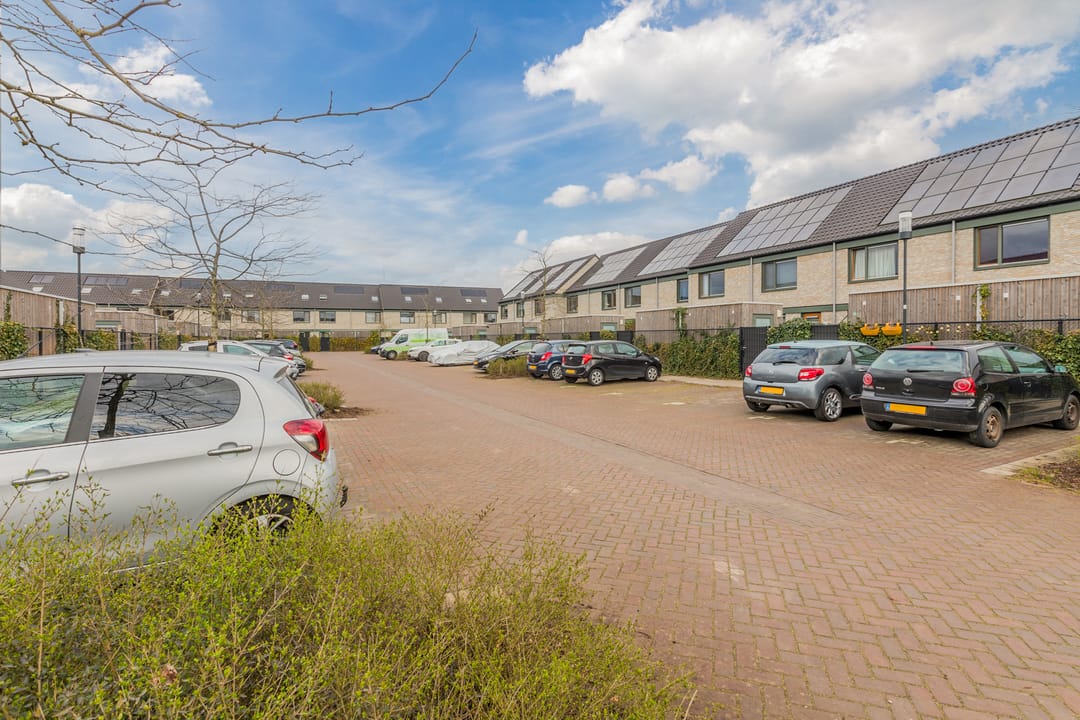 Photo 37 of Bert Haanstrapark 20