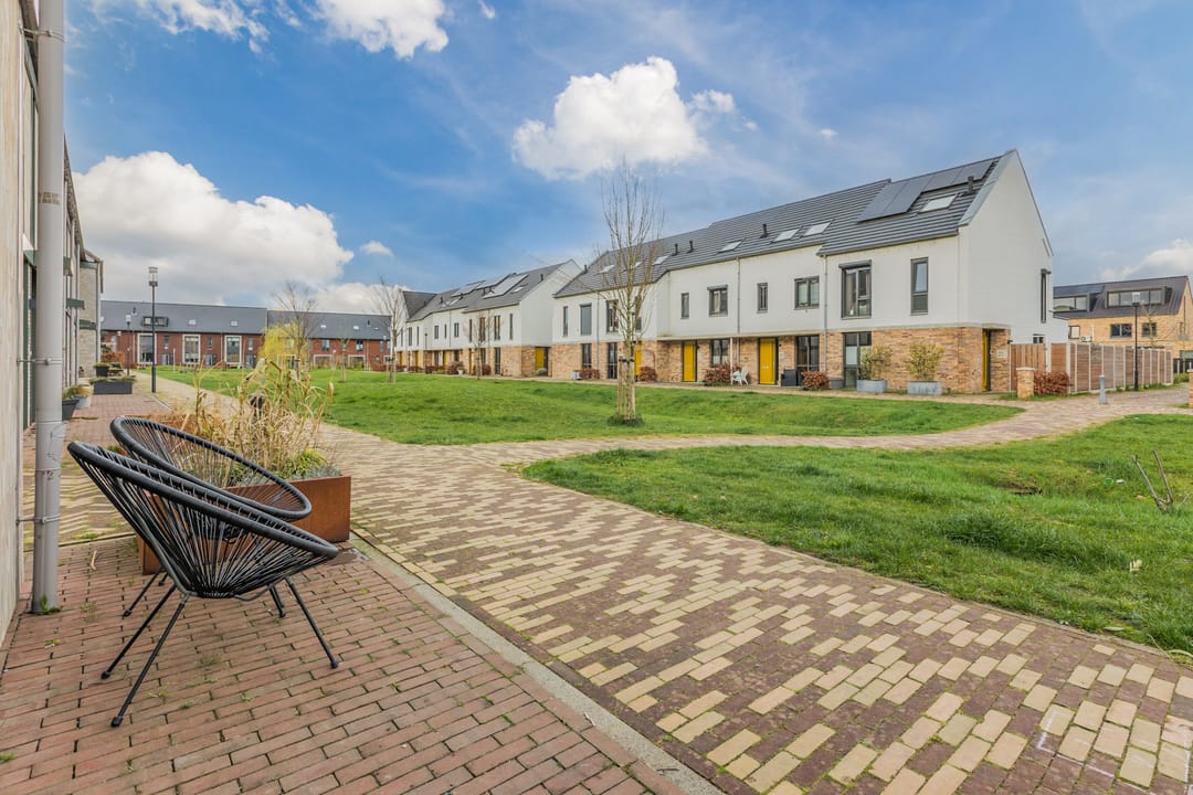 Photo 38 of Bert Haanstrapark 20