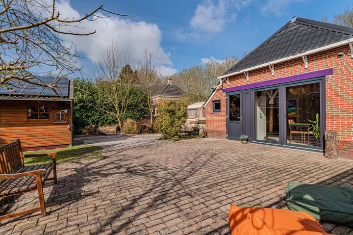 Photo 2 of Weereweg 15