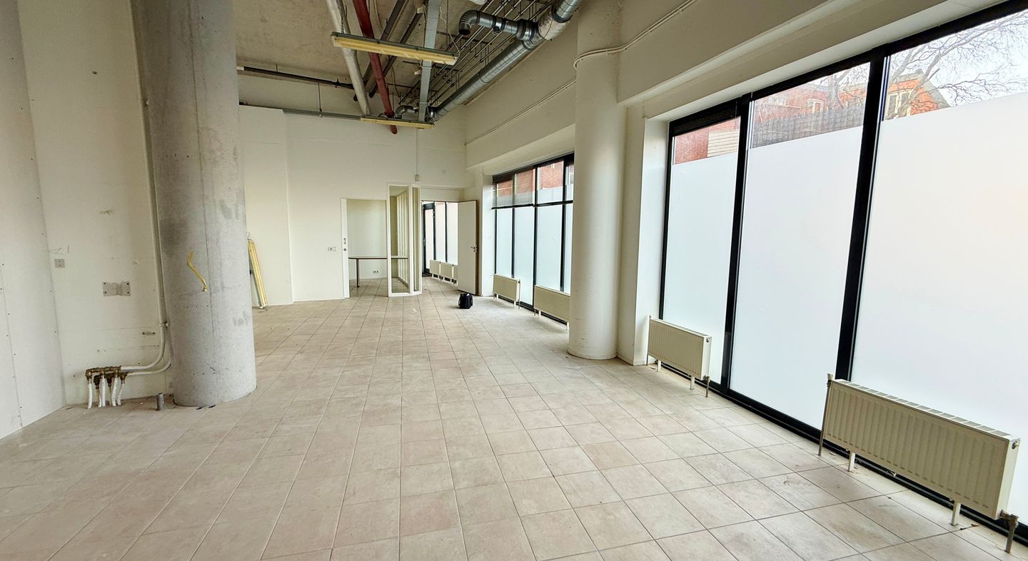 View photo 3 of Merwedestraat 36-1