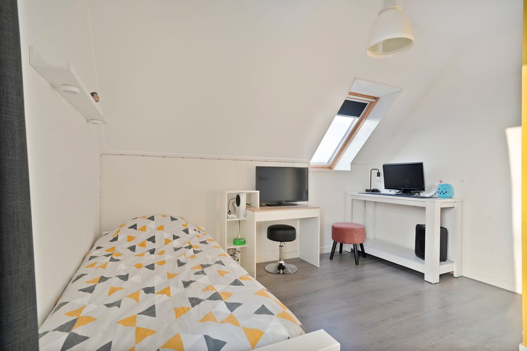 Sustainable Detached Villa with Panoramic Views Near Holtingerveld Nature Reserve — 38