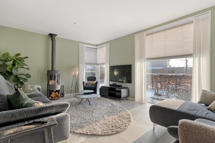 Foto 2 van Korenbloemweg 40