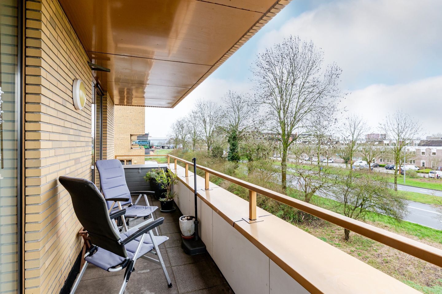 Spacious Apartment with Southern Balcony in Hanzepark — 38