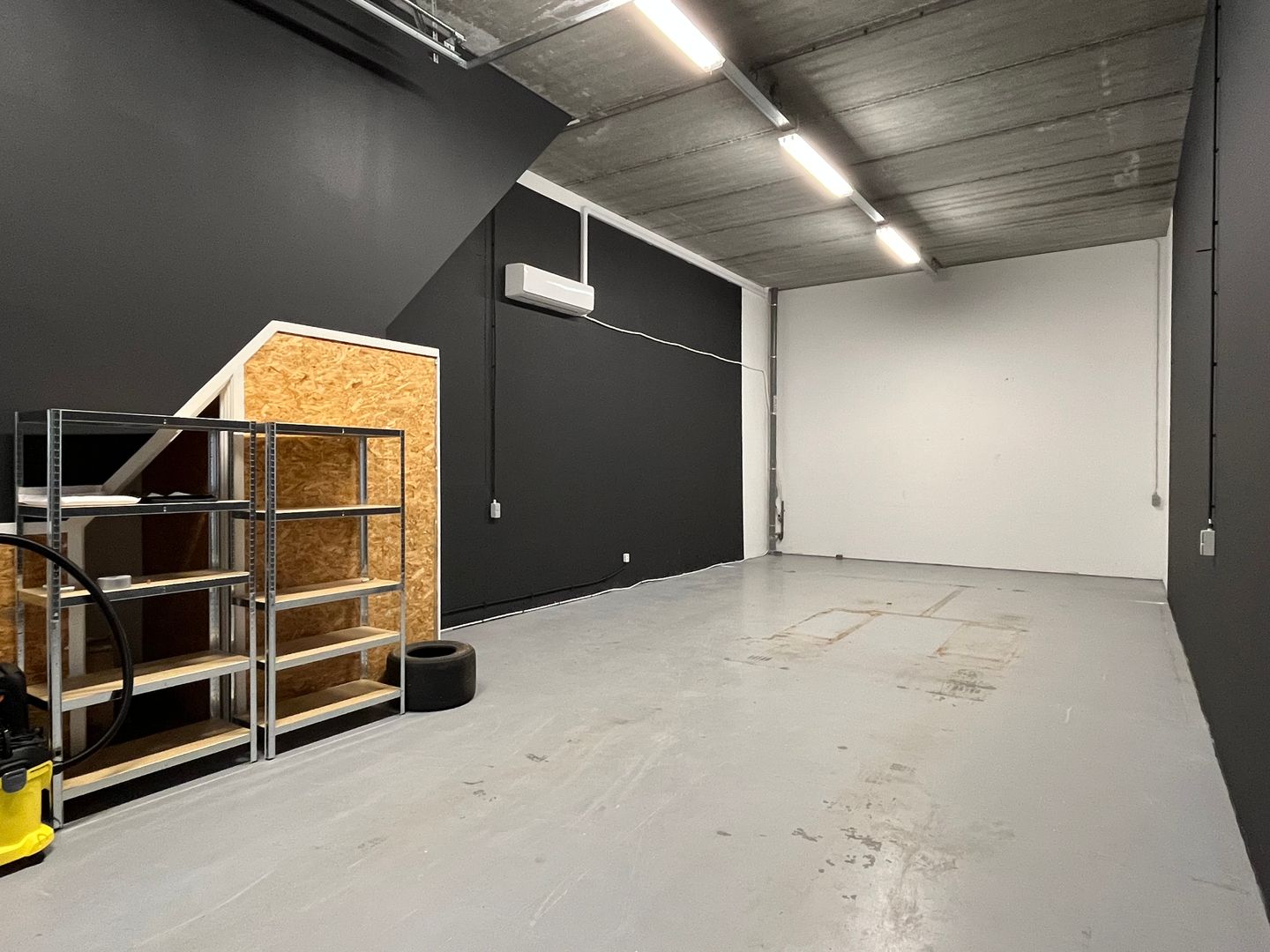 View photo 3 of Overvliet 40