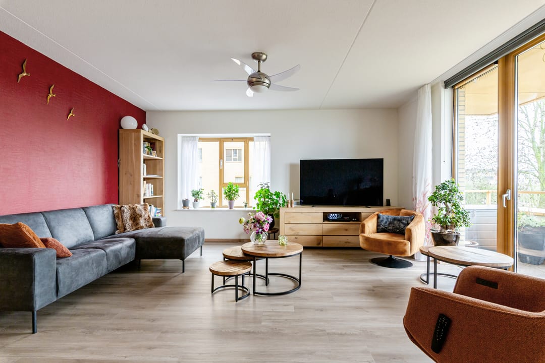 Spacious Apartment with Southern Balcony in Hanzepark — 21