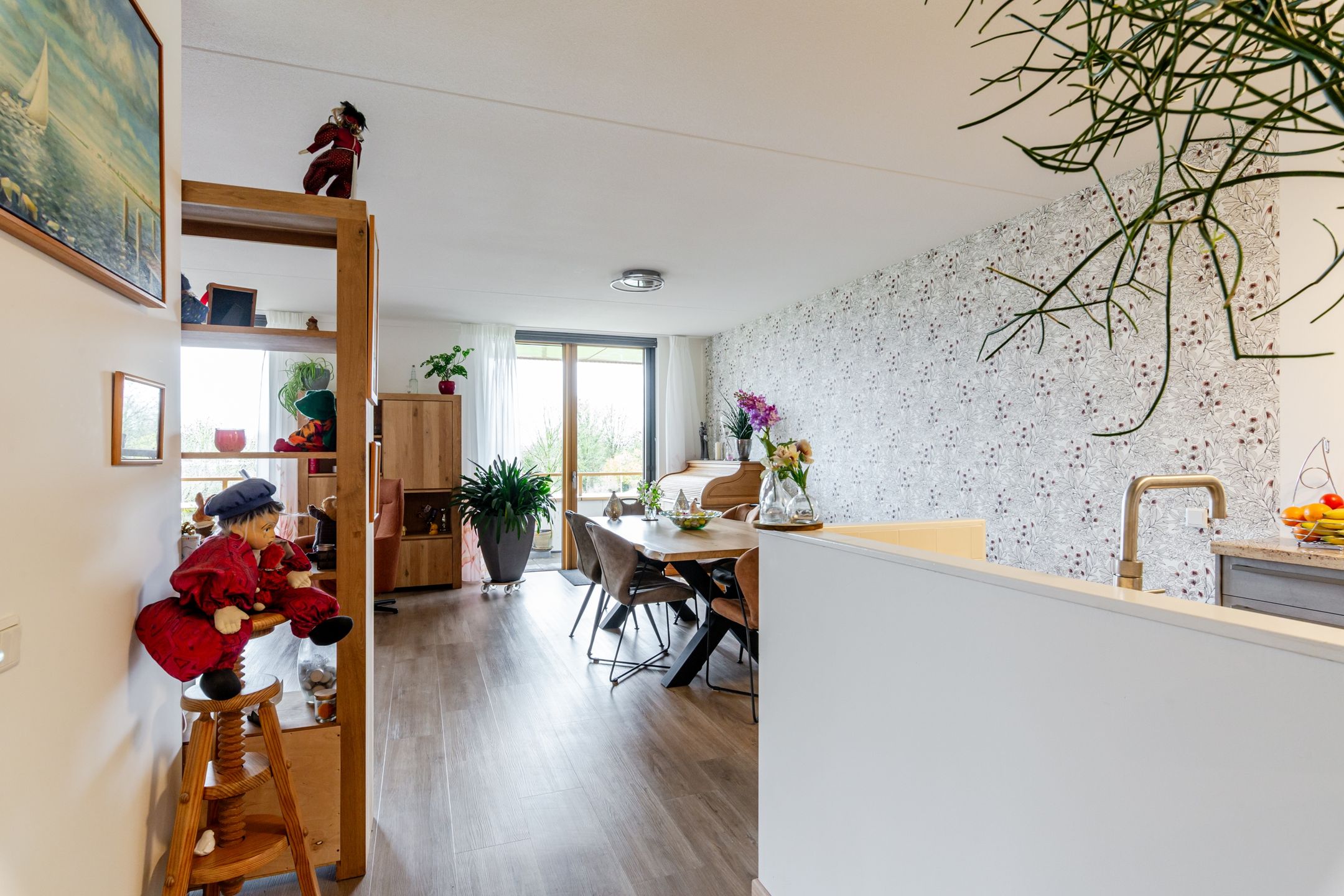 Spacious Apartment with Southern Balcony in Hanzepark — 25