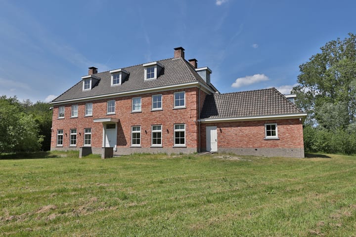 Vrijstaande woning te koop: Van Brienenlaan 26, Wassenaar