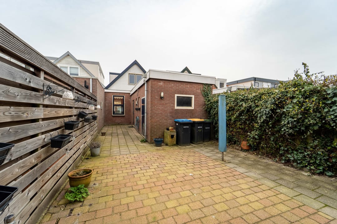 Photo 17 of Oostwijkstraat 46