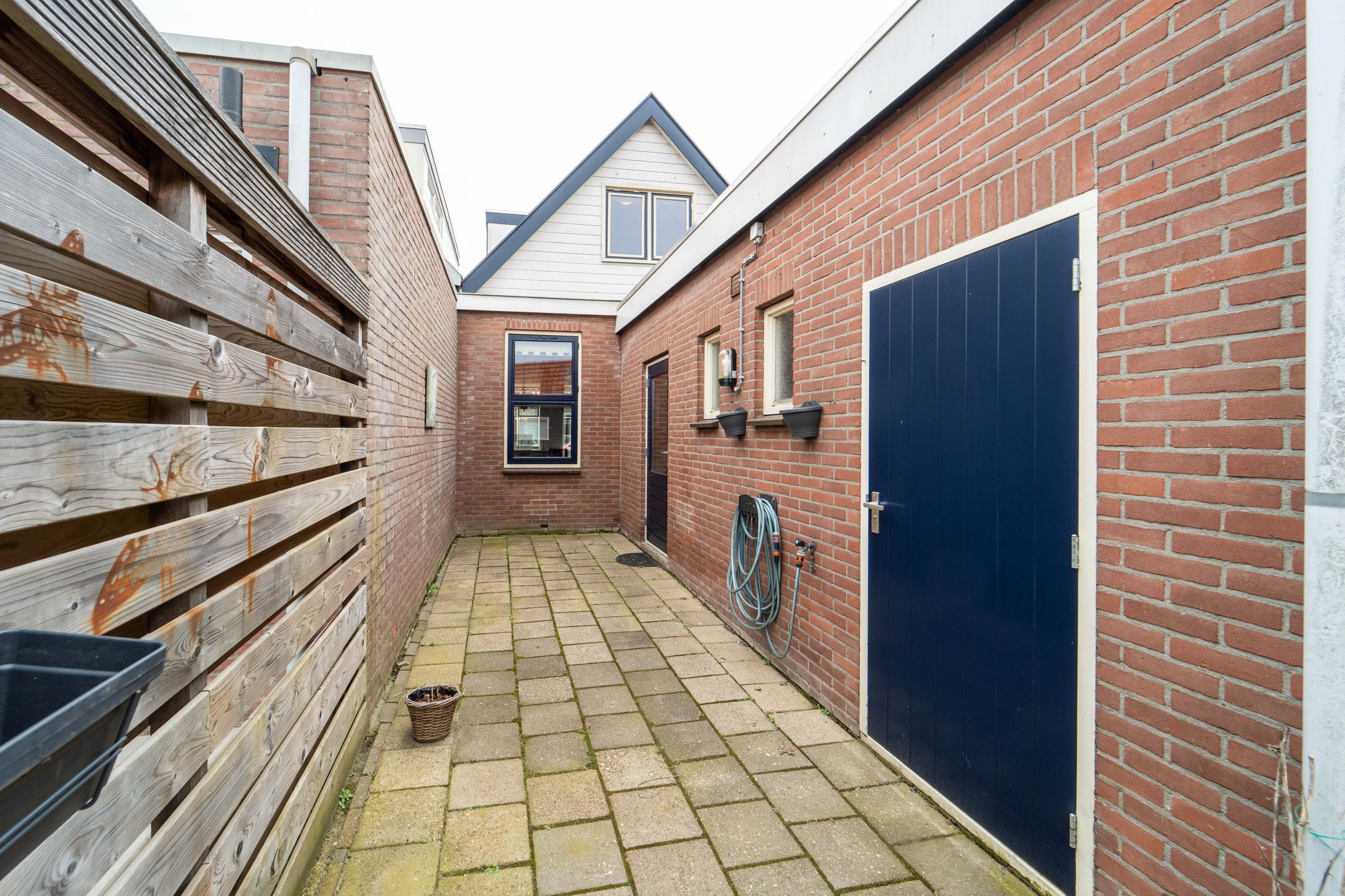 Photo 15 of Oostwijkstraat 46