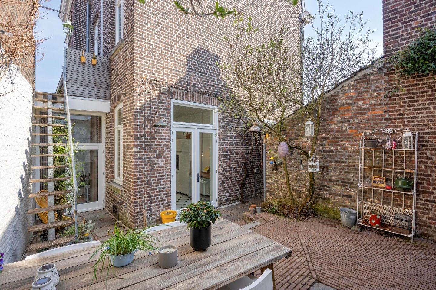Characteristic 1892 Mansion with 253 m² Living Space in Eijsden — 69