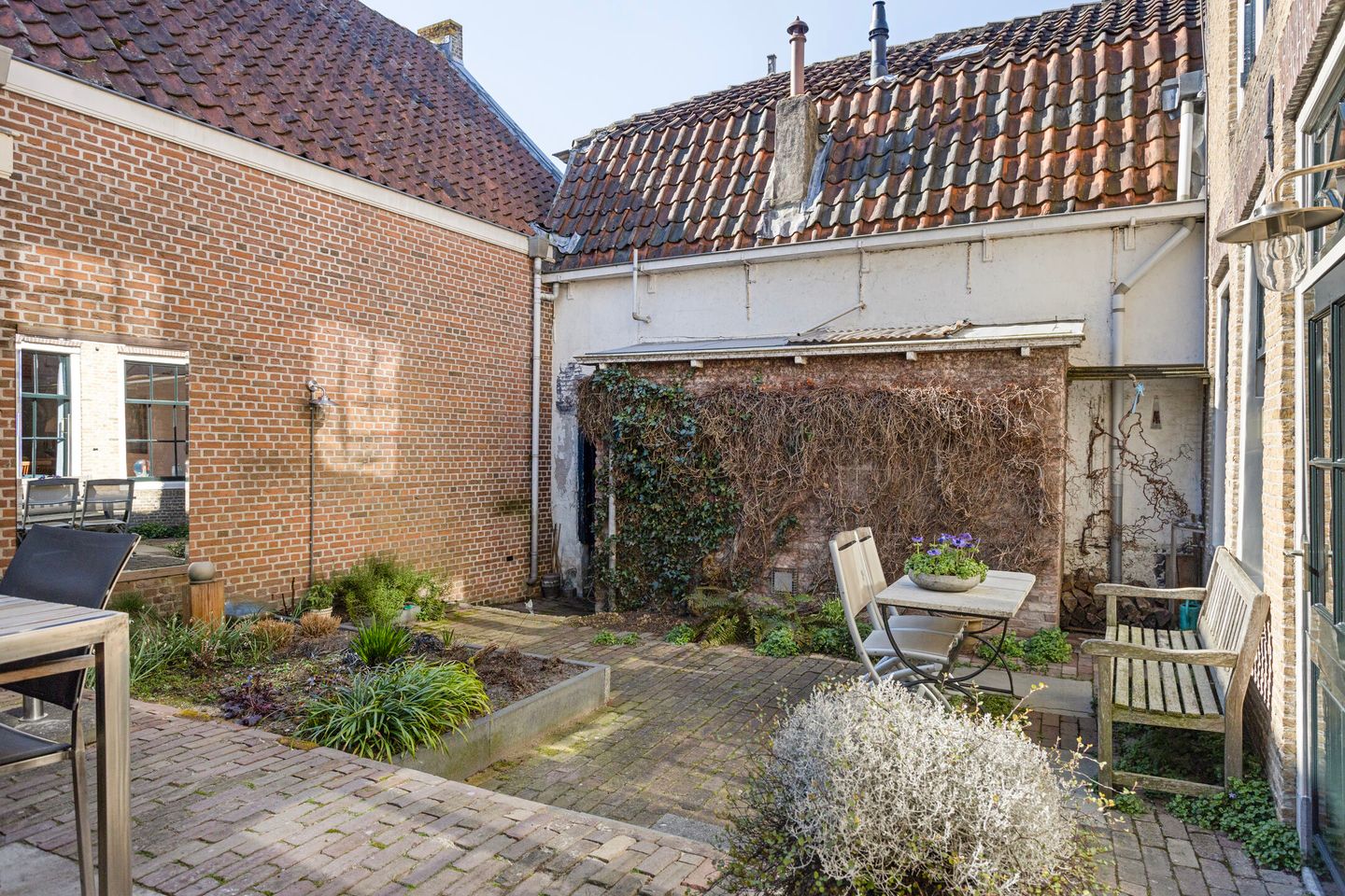 Monumental Townhouse with 6 Bedrooms in Historic Oudewater Center — 19