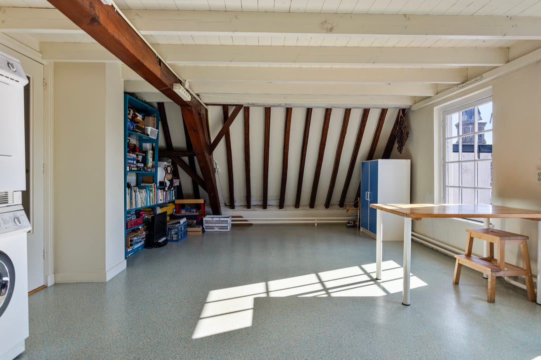 Monumental Townhouse with 6 Bedrooms in Historic Oudewater Center — 38