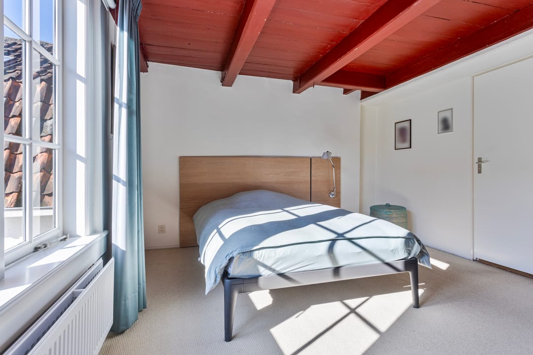 Monumental Townhouse with 6 Bedrooms in Historic Oudewater Center — 26