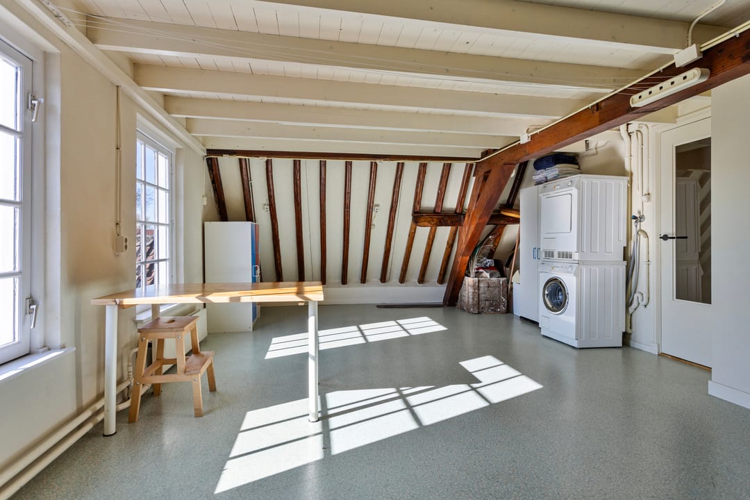 Monumental Townhouse with 6 Bedrooms in Historic Oudewater Center — 37