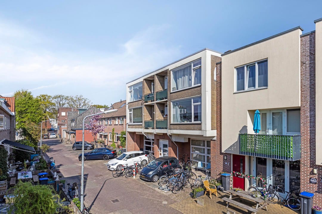 Photo 1 of 1e Oosterstraat 21-A