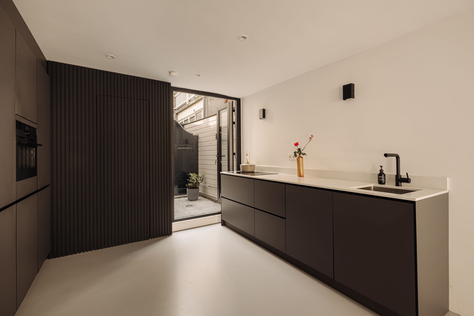 Foto 18 van Eerste Bloemdwarsstraat 9-H