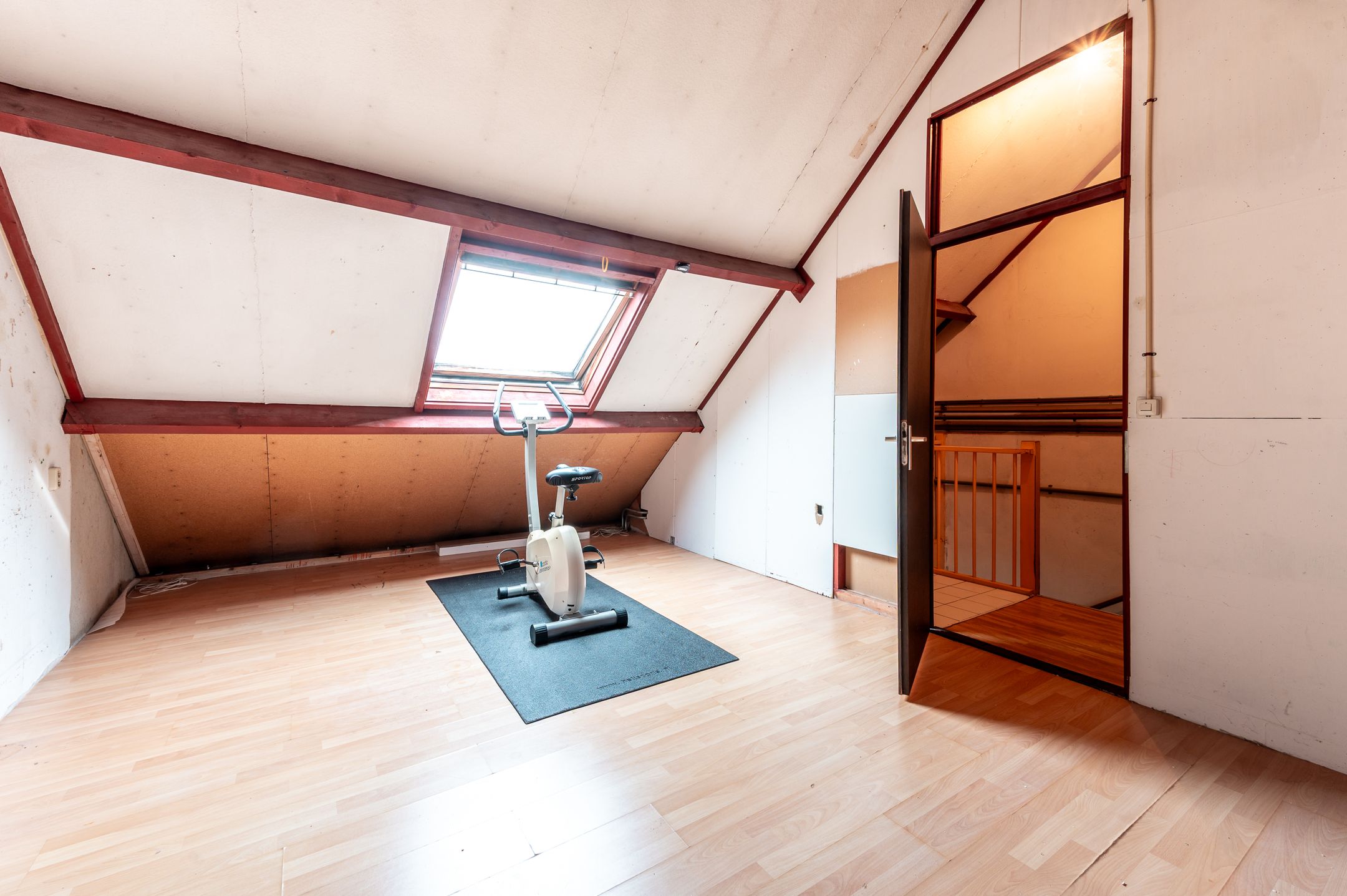 Well-maintained family home with four bedrooms and southwest-facing garden in green Boswijk — 23
