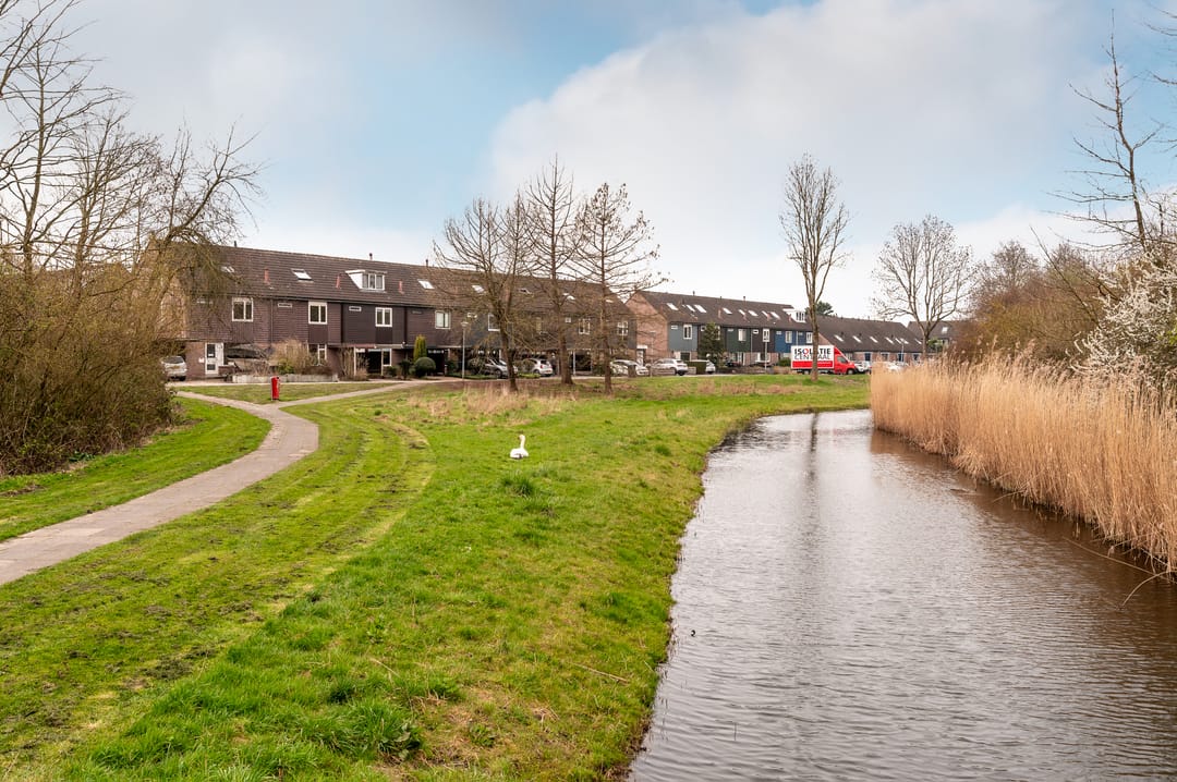 Well-maintained family home with four bedrooms and southwest-facing garden in green Boswijk — 27