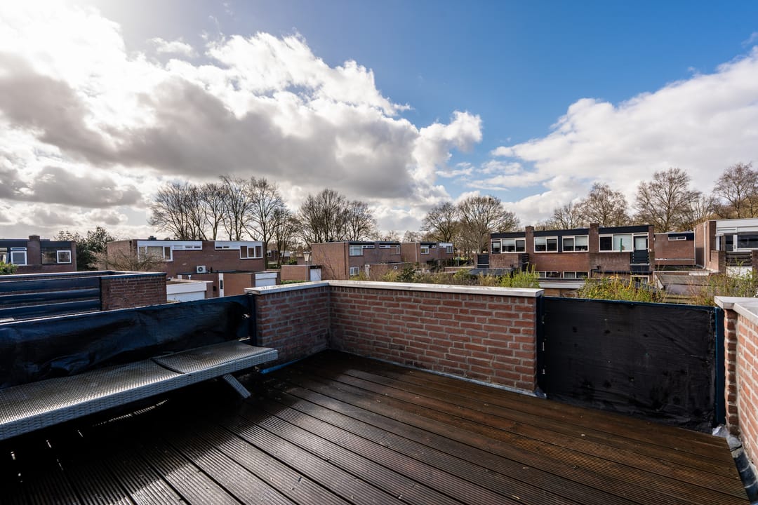 Comfortable semi-detached home with garage and south-facing garden in Veendam — 23