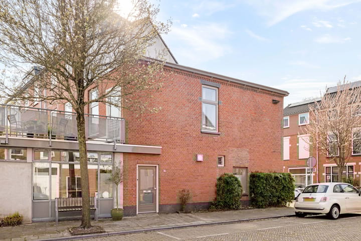 Photo 2 of Van Imhoffstraat 12