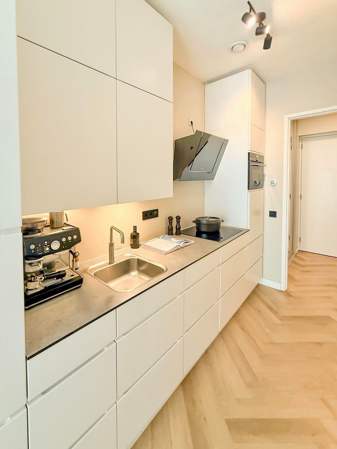 Foto 7 van Gustav Mahlerlaan 15-D