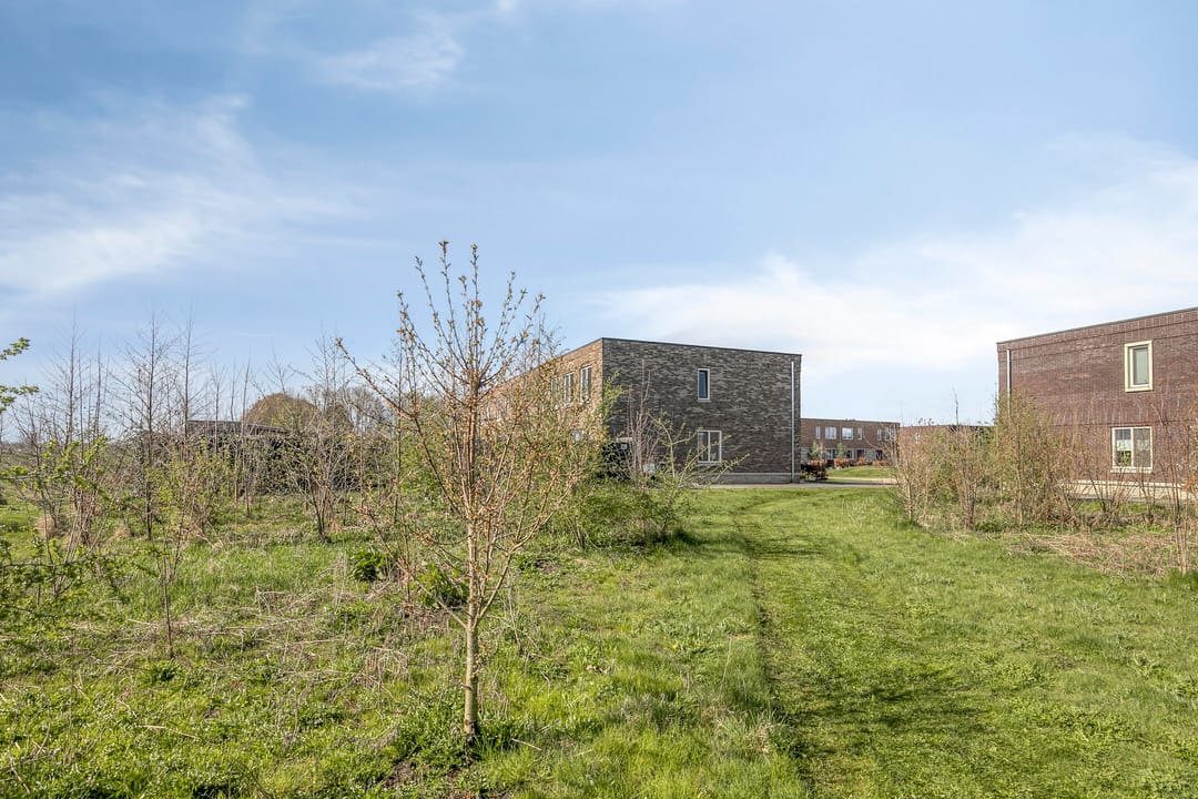 Foto 37 van Laura Bassihof 58