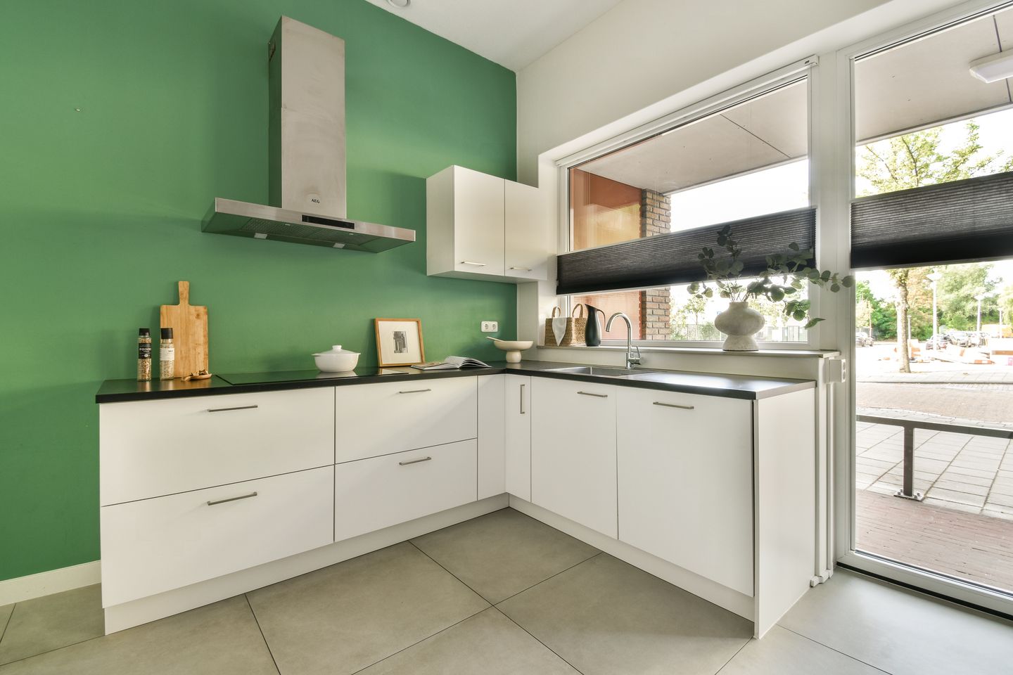 Photo 5 of Jan Tooropstraat 18