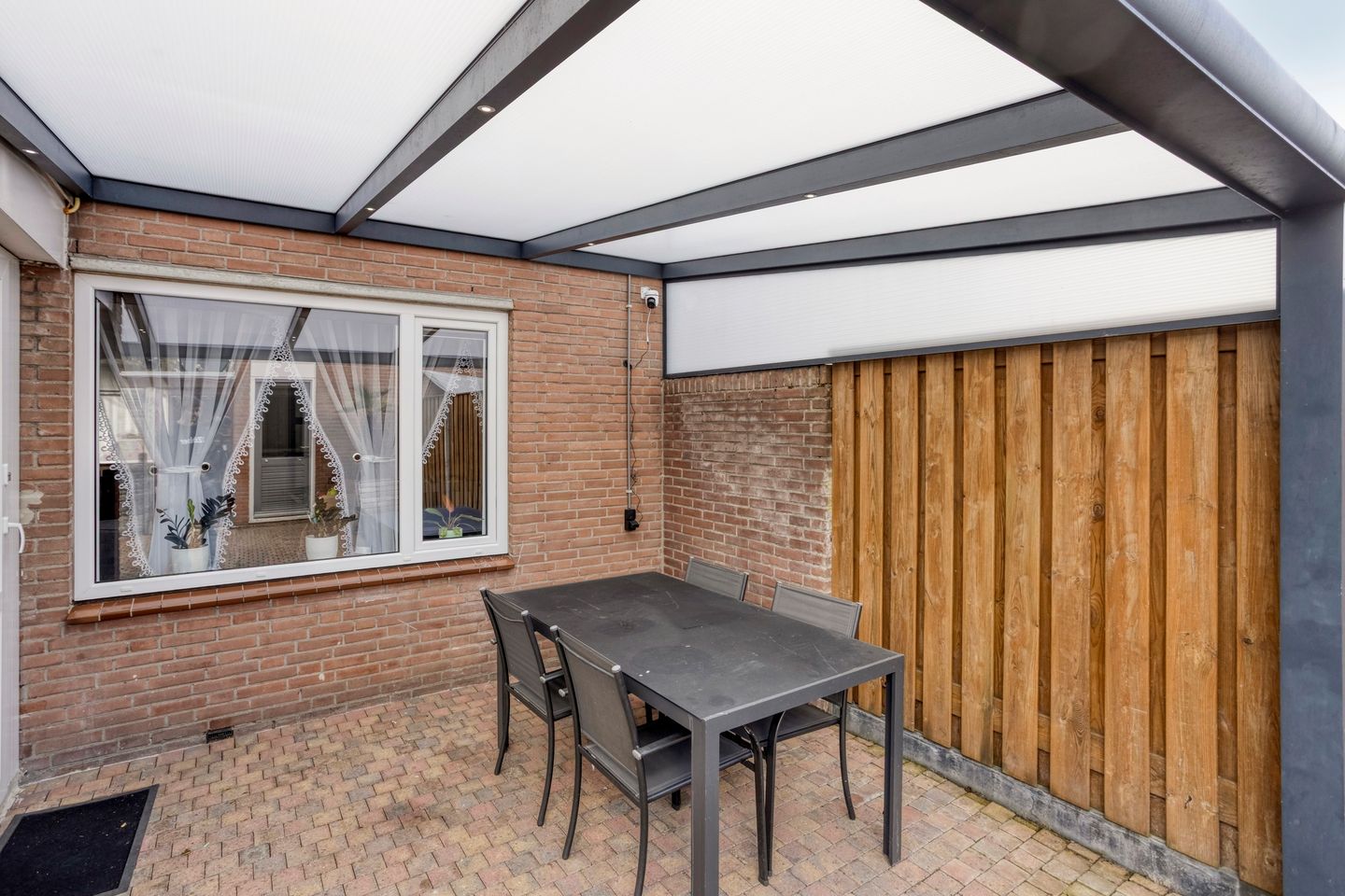 Energy-efficient terraced home with 4 bedrooms in child-friendly Kortendijk neighborhood — 34