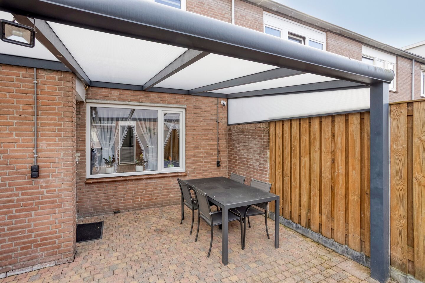 Energy-efficient terraced home with 4 bedrooms in child-friendly Kortendijk neighborhood — 35