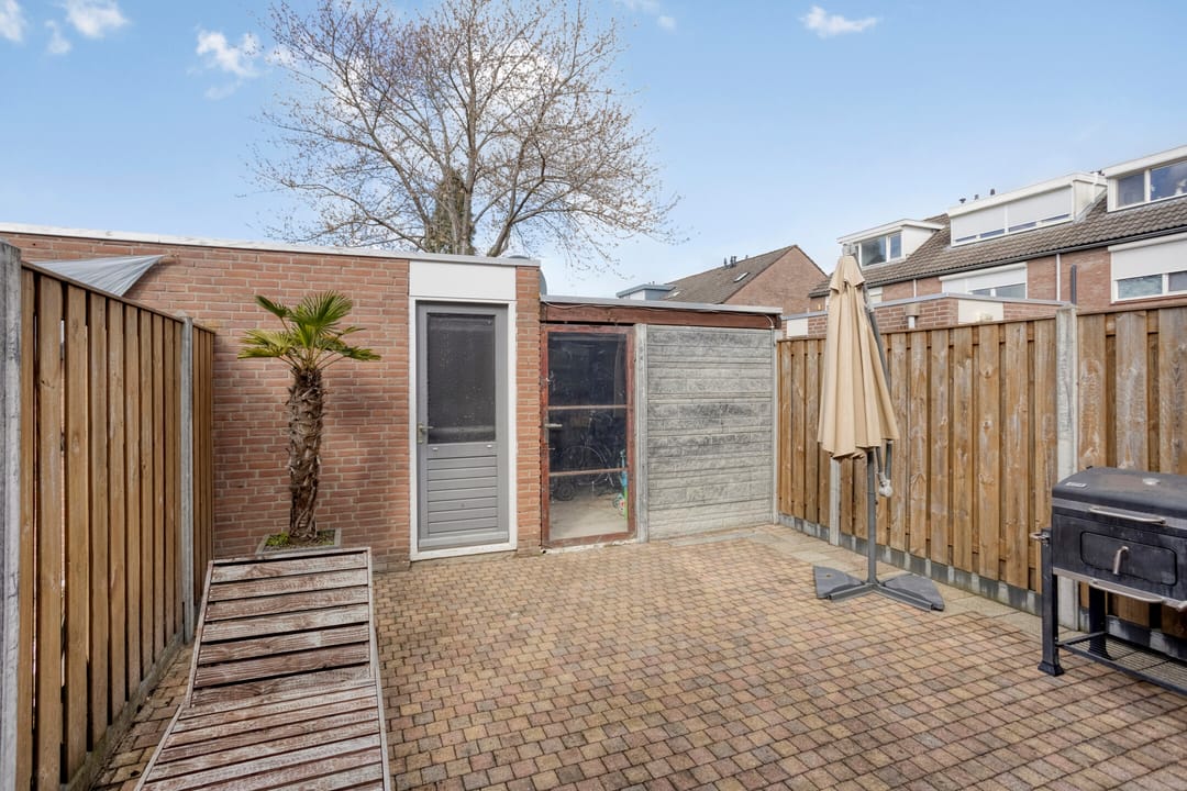 Energy-efficient terraced home with 4 bedrooms in child-friendly Kortendijk neighborhood — 37