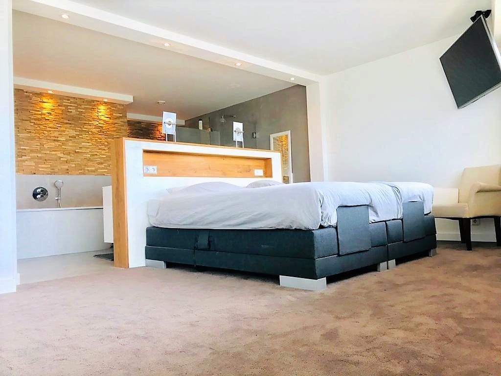 Foto 15 van Schout van Hanswijkplein 82