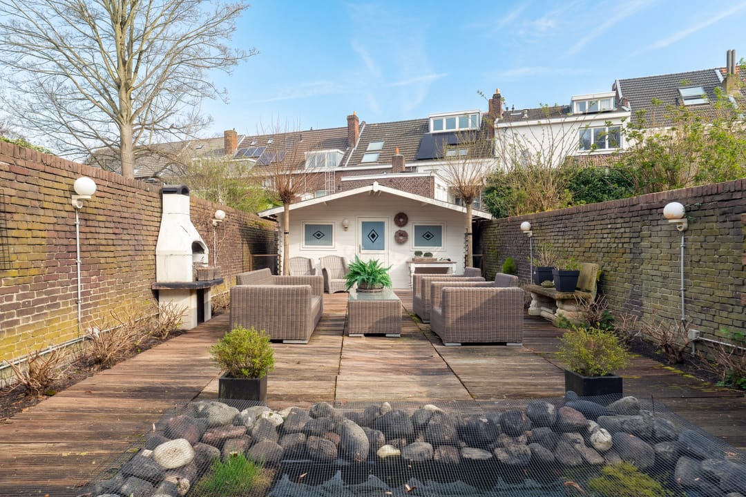 Characterful Home with Spacious Garden and Conservatory in Maastricht — 20