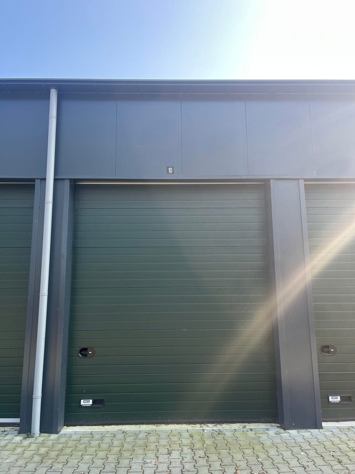 Bedriuwswei 10, Joure