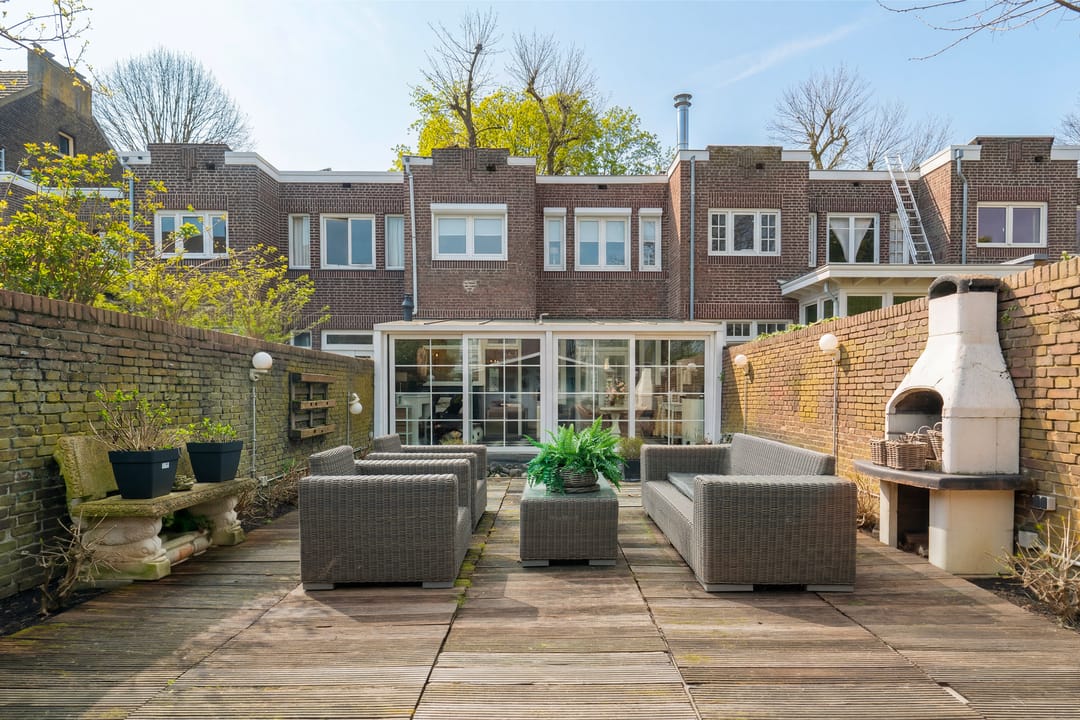 Characterful Home with Spacious Garden and Conservatory in Maastricht — 22