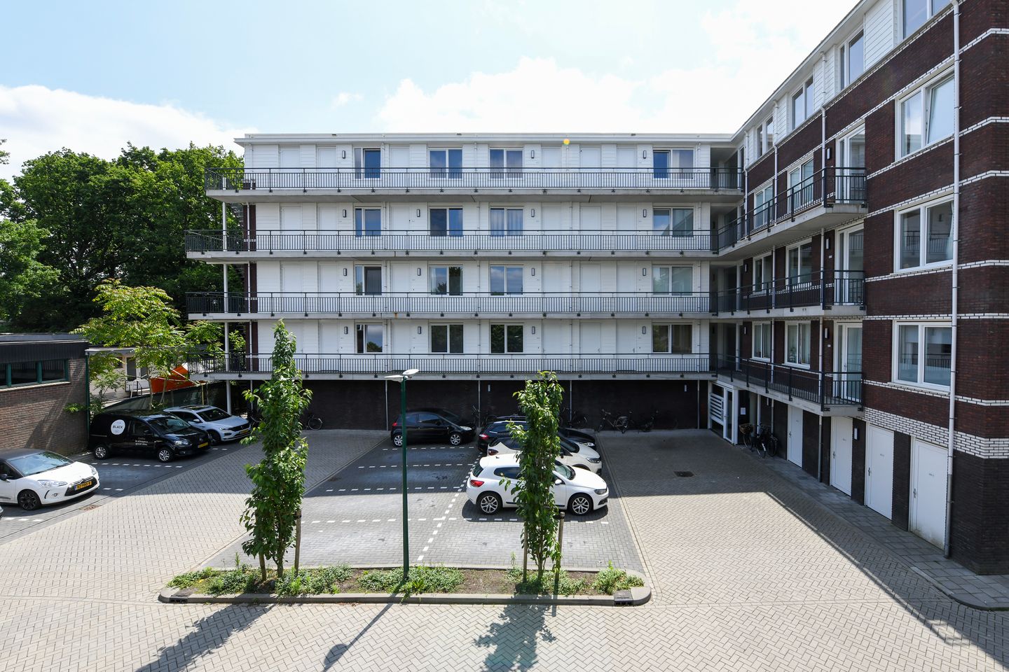 Photo 10 of Weegbreestraat 205-C21