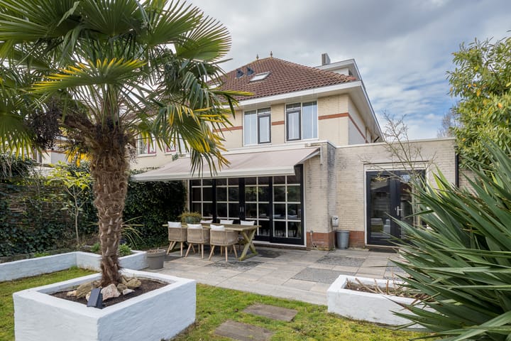 Foto 2 van Burg Van Heugtenlaan 157