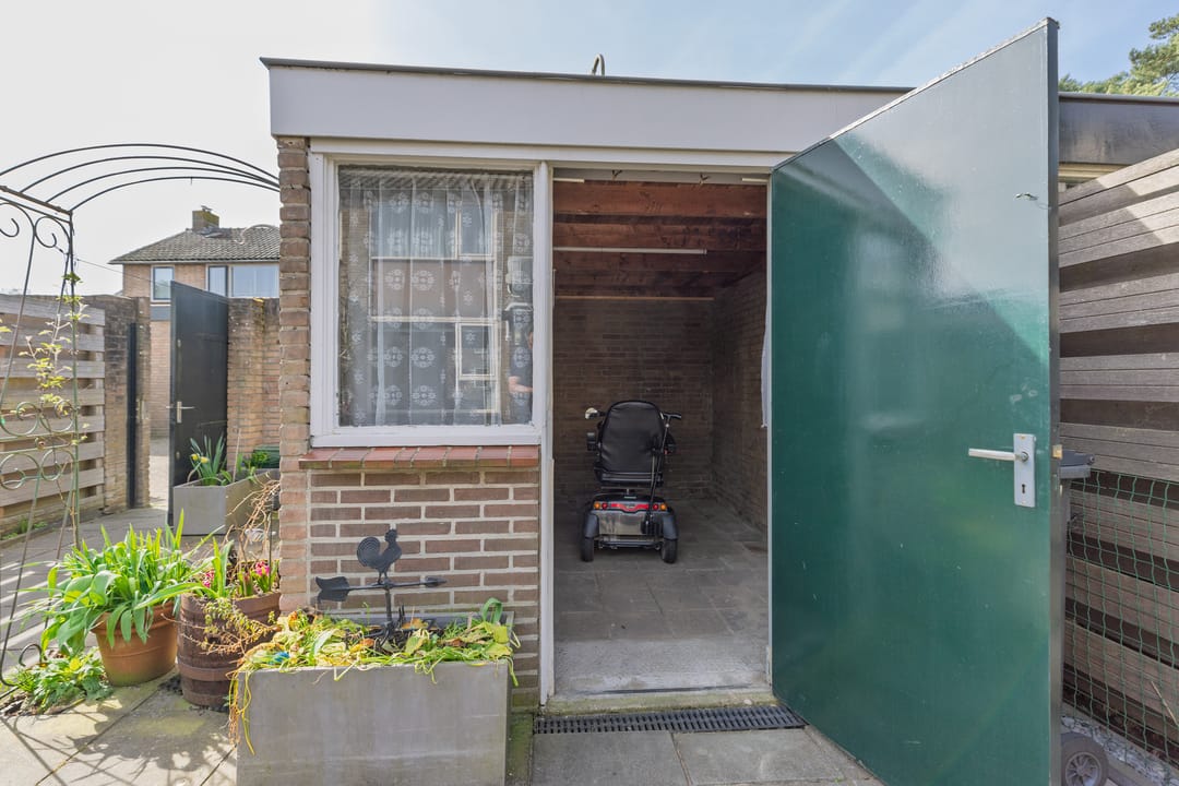 Photo 23 of Laarderweg 262