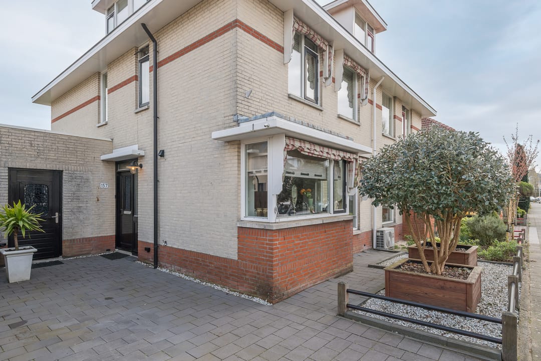 Foto 41 van Burg Van Heugtenlaan 157