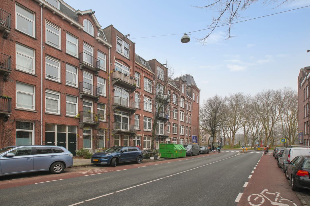 Photo 2 of Kostverlorenstraat 2-4